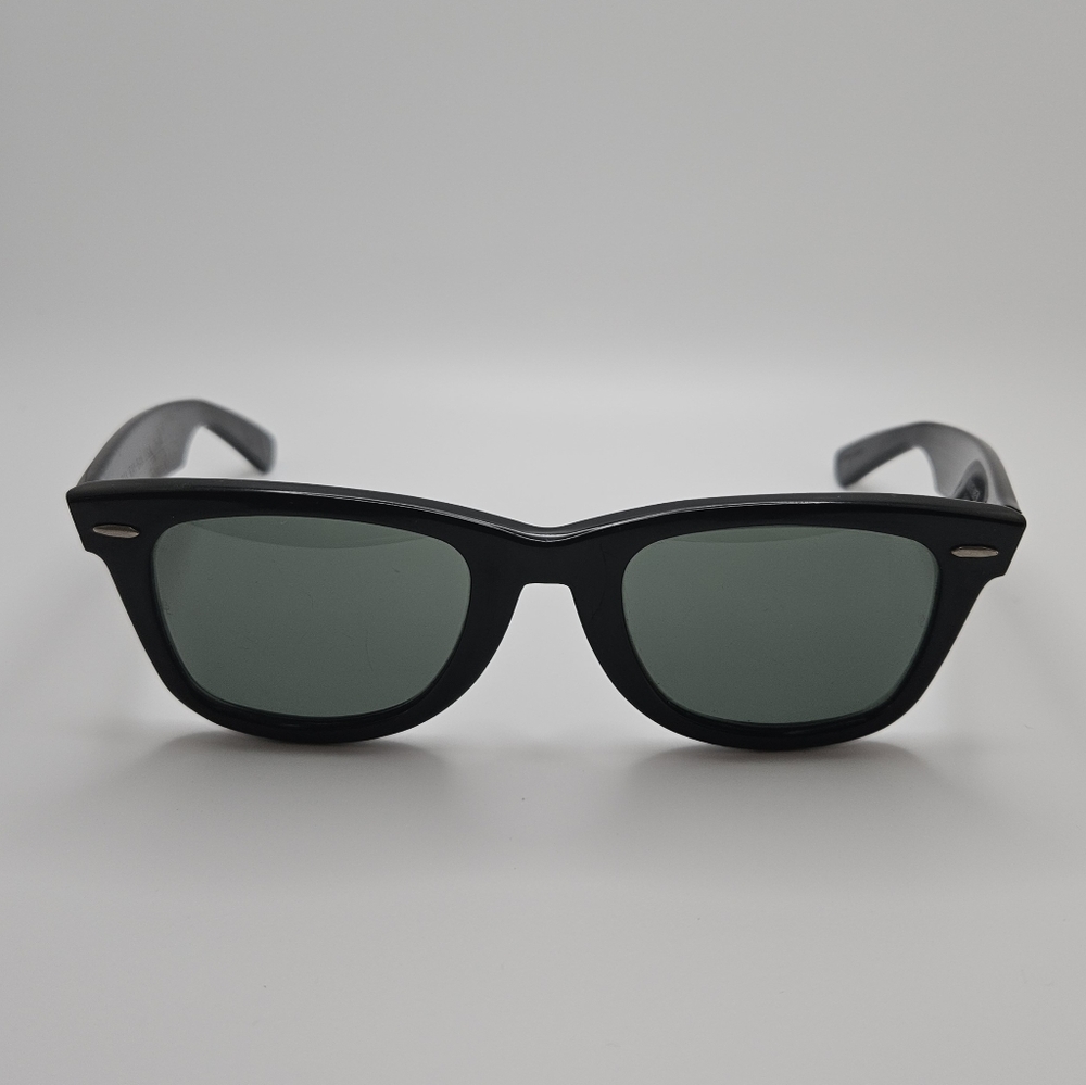 Vintage Ray-Ban B&L Wayfarer sunglasses L2008 - Picture 8 of 13